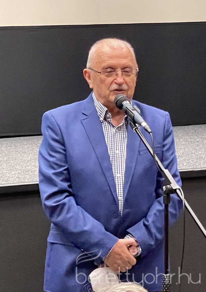 Naptárfotó pályázat - eredményhirdetés és kiállítás 07